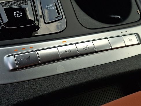 New 2026 Kia Carnival EX FWD image 10