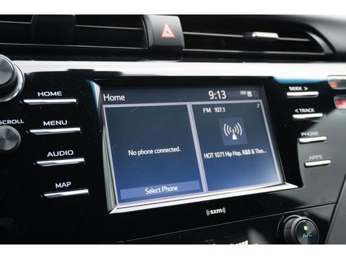 Used 2020 Toyota Camry SE image 23