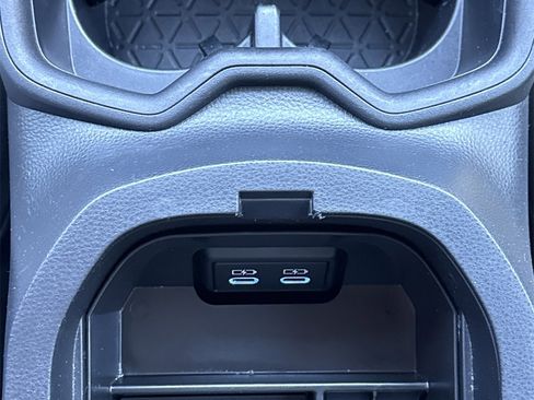 Used 2022 Toyota RAV4 SE w/ Convenience Package image 28