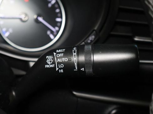Used 2024 MAZDA MAZDA3 s FWD image 23