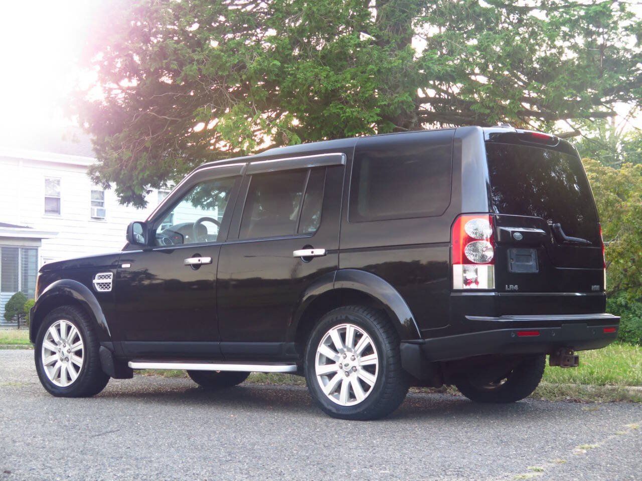 Used 2012 Land Rover LR4 HSE LUX w/ Luxury Pkg AWD/4WD image 3