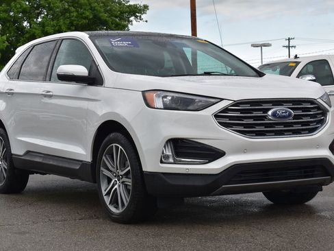 Used 2024 Ford Edge Titanium AWD/4WD image 3