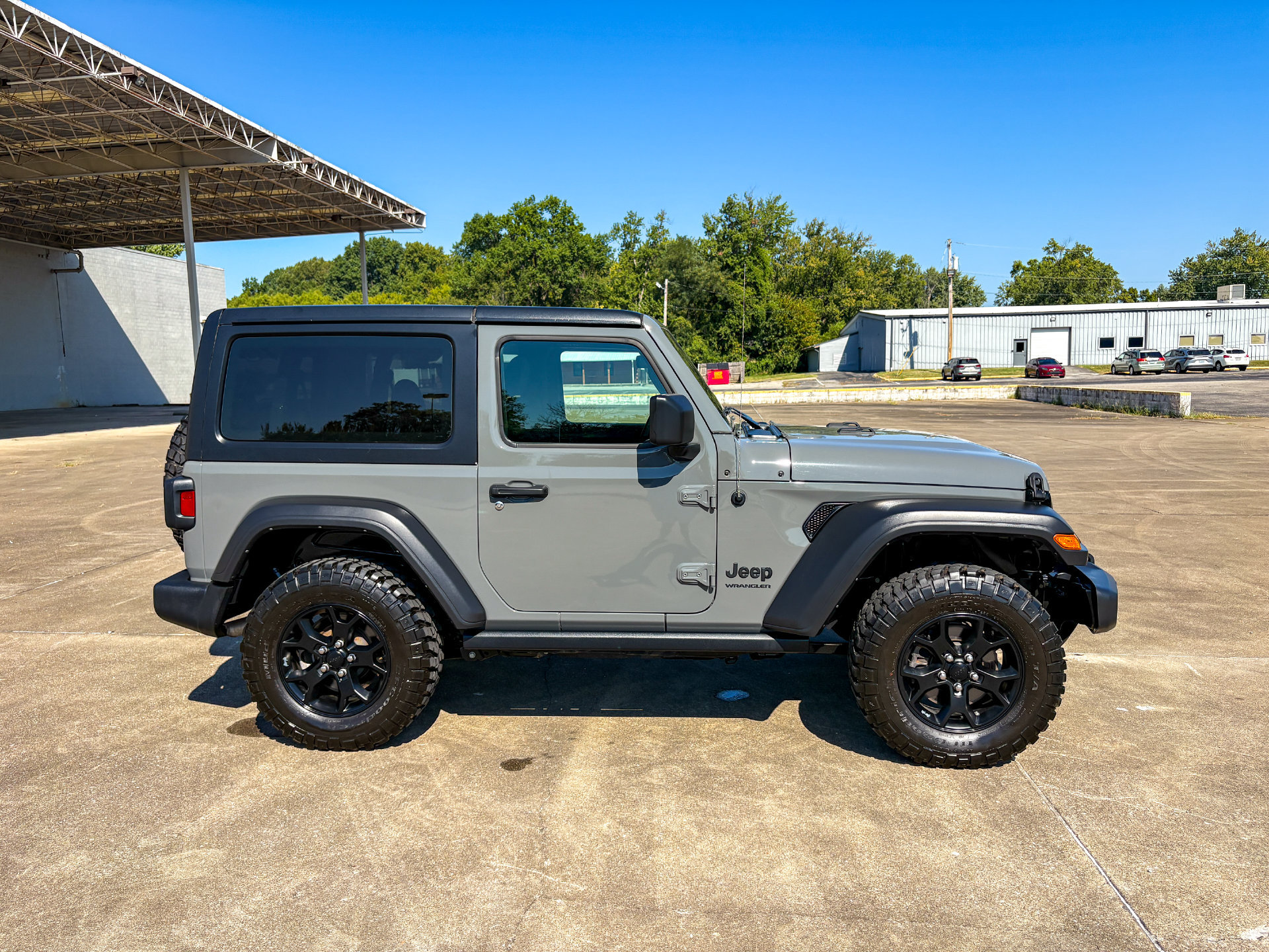 Used 2022 Jeep Wrangler Sport AWD/4WD image 13