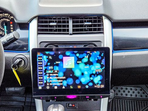 Used 2013 Ford Edge SE image 17