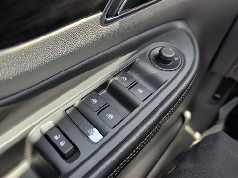 Used 2014 Buick Encore FWD image 23