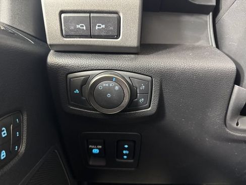 Used 2019 Ford F150 Raptor w/ Equipment Group 802A Luxury AWD/4WD image 19