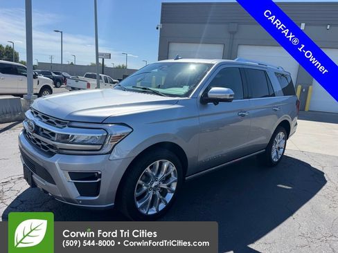 Used 2023 Ford Expedition Platinum AWD/4WD image 5