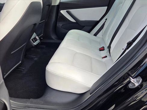Used 2021 Tesla Model 3 Long Range image 19