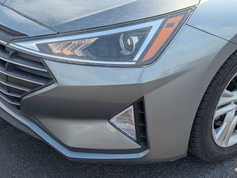 Used 2019 Hyundai Elantra Value Edition FWD image 12