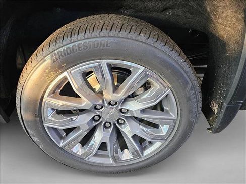 New 2026 GMC Sierra 1500 Denali image 9