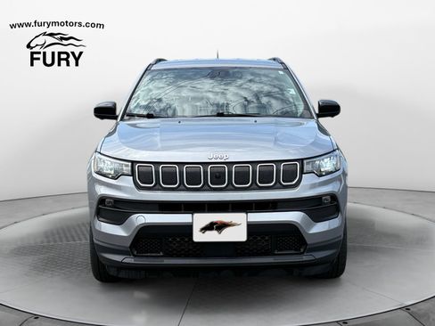 Used 2022 Jeep Compass Latitude w/ Convenience Group AWD/4WD image 9