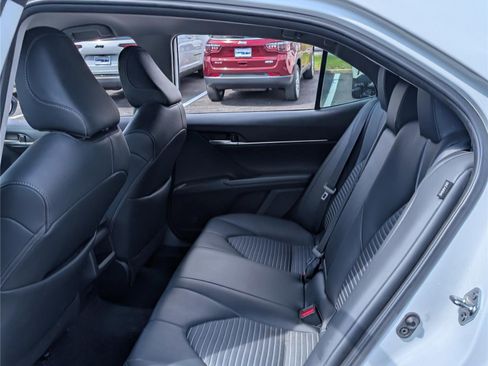 Used 2024 Toyota Camry SE image 14