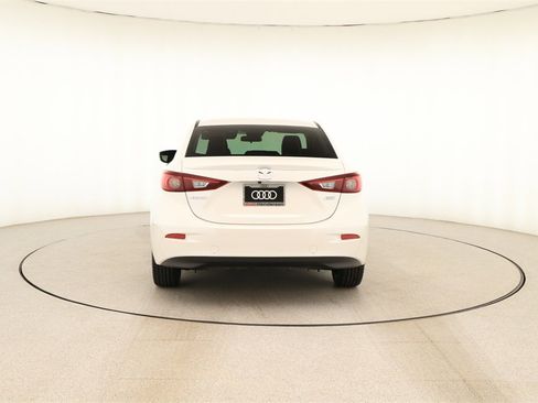 Used 2018 MAZDA MAZDA3 Touring image 5