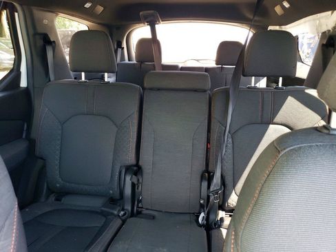 Used 2025 Honda Pilot Sport image 6