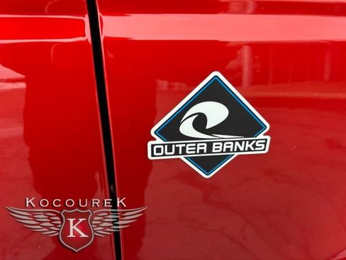 Used 2024 Ford Bronco Outer Banks image 13