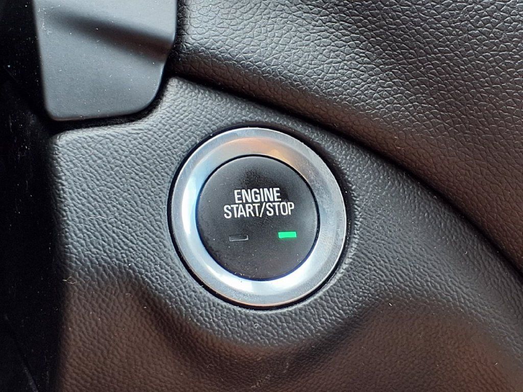 Used 2019 Chevrolet Equinox LT w/ Driver Convenience Package FWD image 25