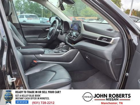 Used 2023 Toyota Highlander XLE image 20