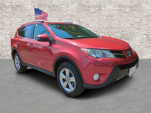 Used 2015 Toyota RAV4 XLE AWD/4WD image 1