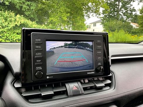 Certified 2022 Toyota RAV4 LE AWD/4WD image 18