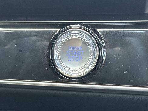 Used 2026 Genesis GV70 2.5T Select image 24