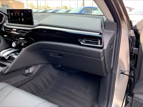 Used 2026 Acura MDX FWD image 33