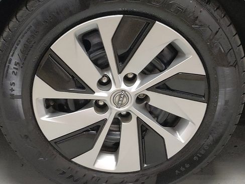 Used 2025 Nissan Altima 2.5 S FWD image 31