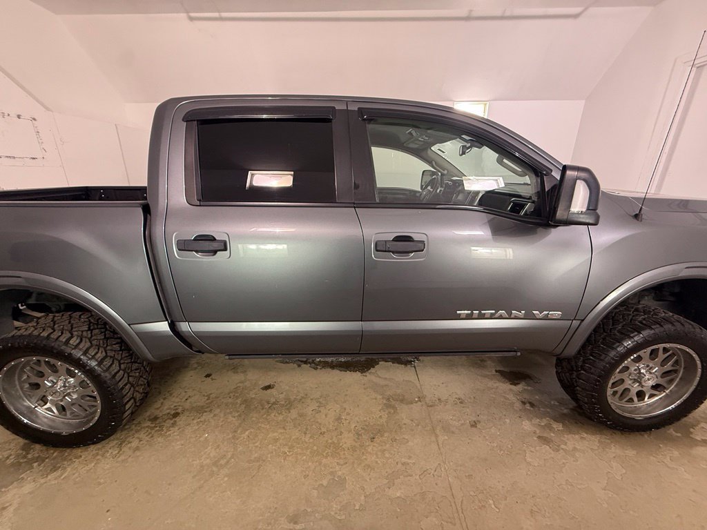 Used 2019 Nissan Titan PRO-4X w/ Pro-4x Convenience Package AWD/4WD image 6