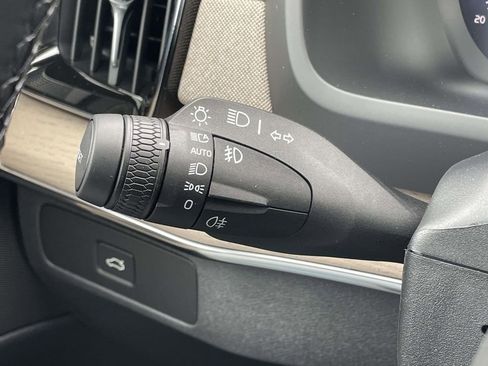 New 2026 Volvo XC90 B6 Plus w/ Protection Package Premier AWD/4WD image 12