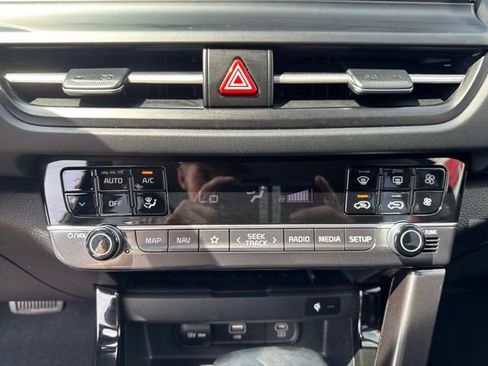 Used 2024 Kia Seltos EX AWD/4WD image 19