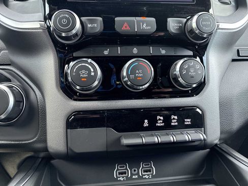 New 2026 RAM 1500 Big Horn AWD/4WD image 16