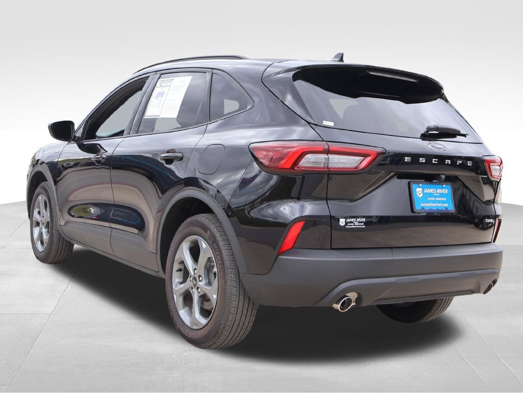 Certified 2025 Ford Escape ST-Line AWD/4WD image 4