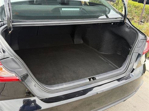 Certified 2025 Toyota Camry SE image 18
