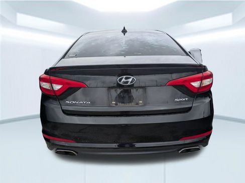 Used 2015 Hyundai Sonata Sport w/ Option Group 03 FWD image 4
