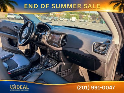 Used 2018 Jeep Compass Latitude w/ Popular Equipment Group AWD/4WD image 17