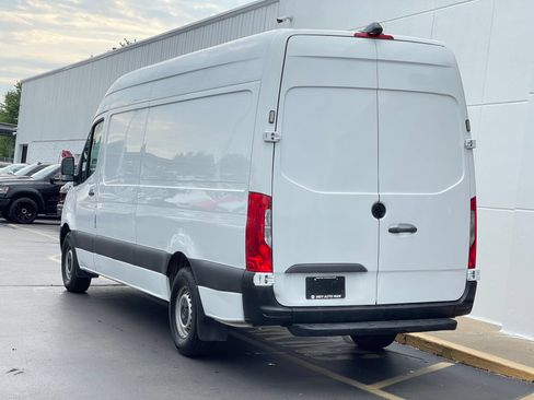 Used 2019 Mercedes-Benz Sprinter 170 Cargo image 5