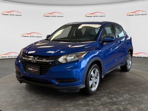 Used 2018 Honda HR-V LX image 1
