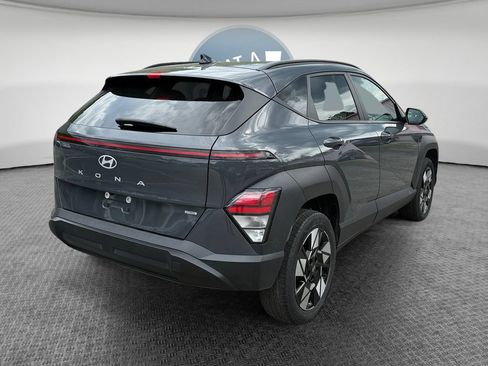 Used 2024 Hyundai Kona SEL AWD/4WD image 3