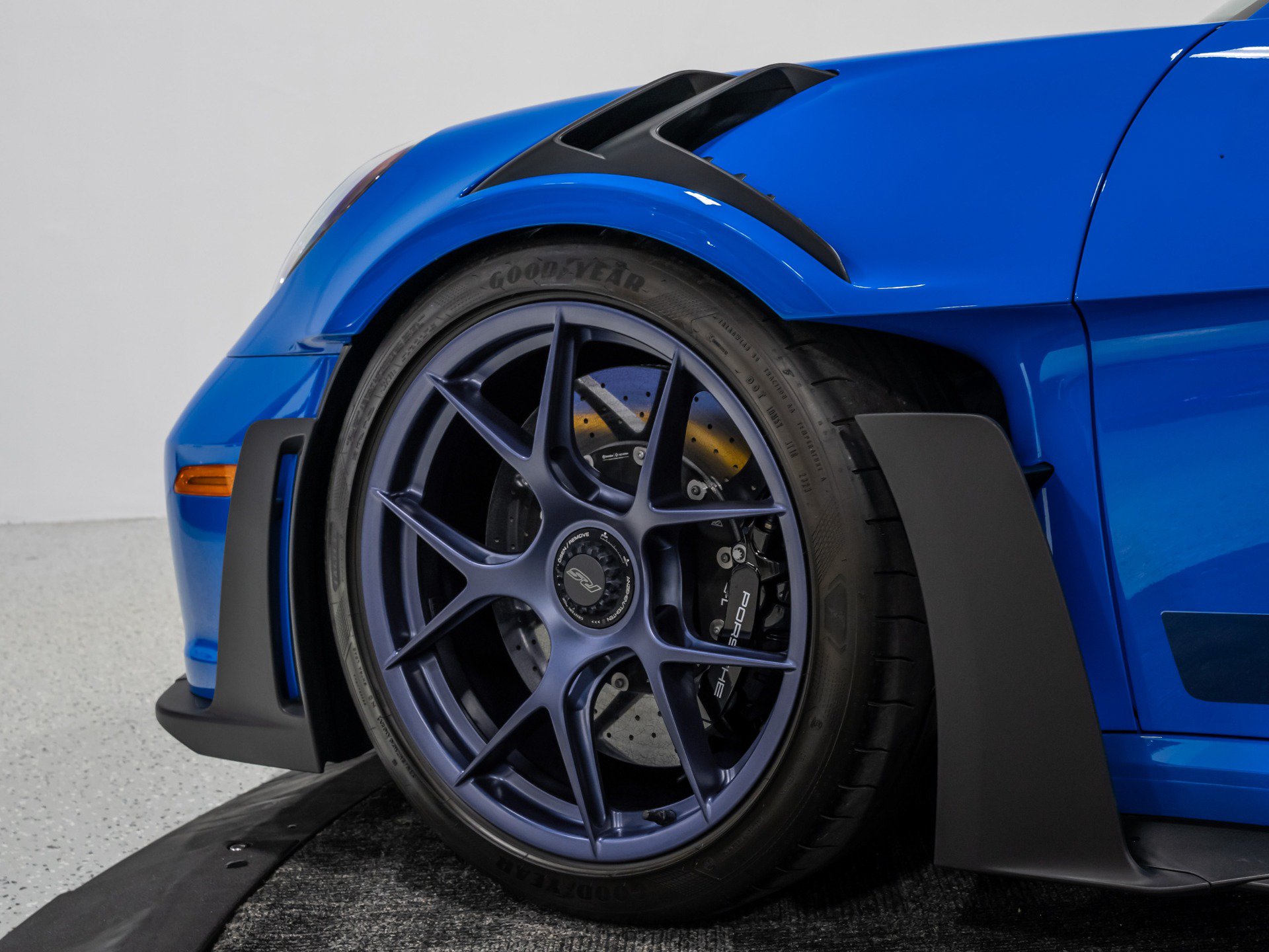 Used 2024 Porsche 911 GT3 RS RWD image 14