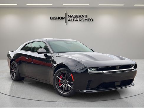 Used 2024 Dodge Charger Daytona Scat Pack w/ Plus Group AWD/4WD image 1