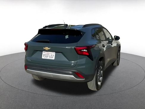 Used 2025 Chevrolet Trax LT image 14