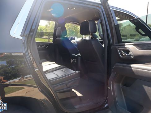 Used 2024 GMC Yukon SLT RWD image 28