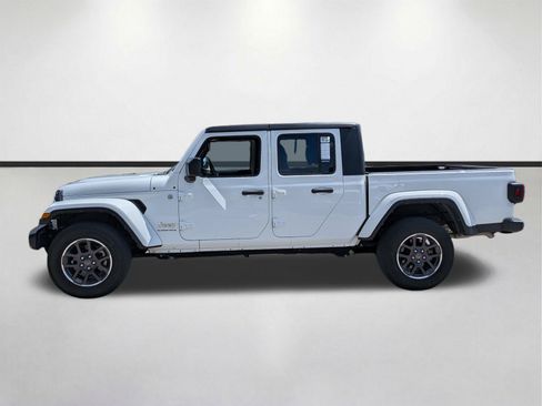 Used 2023 Jeep Gladiator Overland AWD/4WD image 7