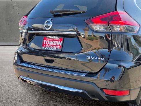 Used 2019 Nissan Rogue SV AWD/4WD image 5