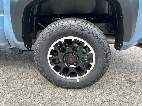 New 2026 Toyota Tacoma TRD Off-Road w/ TRD Off Road Premium Package AWD/4WD image 12