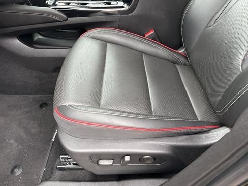 Used 2022 Buick Envision Essence w/ Technology Package II AWD/4WD image 14