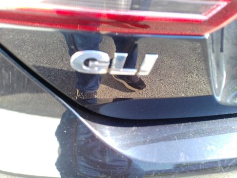Used 2013 Volkswagen Jetta GLI Autobahn FWD image 33