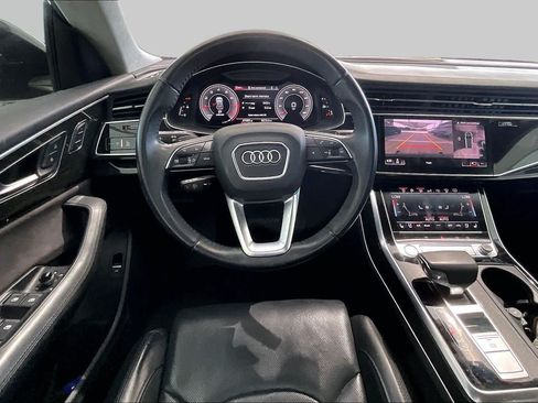 Used 2019 Audi Q8 Prestige w/ Luxury Package AWD/4WD image 6