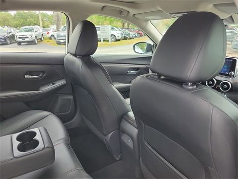 Used 2023 Nissan Sentra SR w/ SR Premium Package image 28