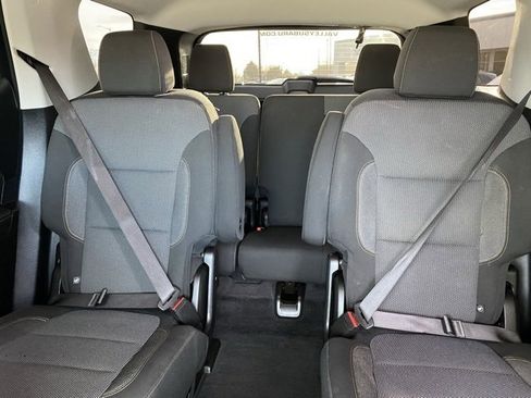 Used 2020 Chevrolet Traverse LT image 10