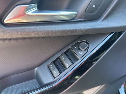 New 2026 Chevrolet Equinox LT image 13